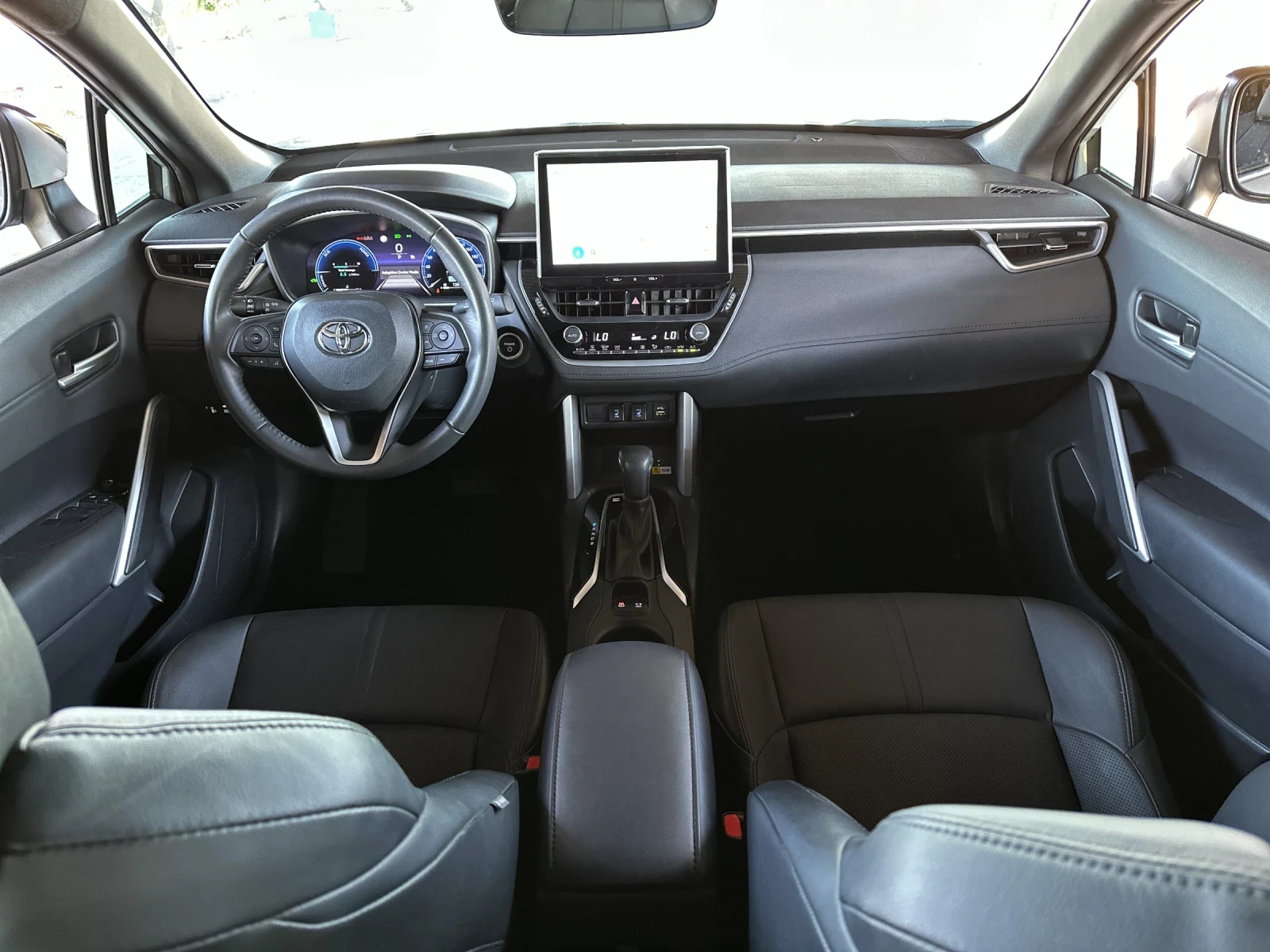 Toyota Corolla Cross 1.8hybrid/executive/�������� | Mobile.bg � ����������� 13