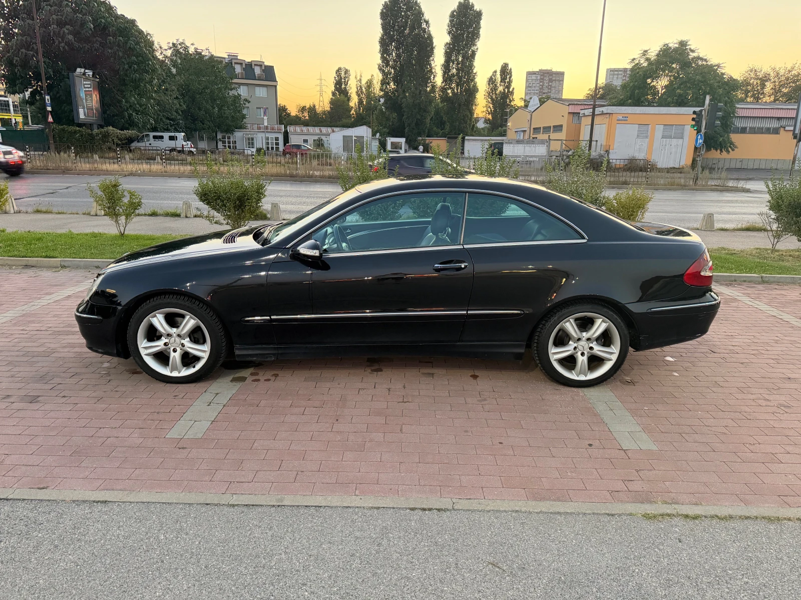 Mercedes-Benz CLK 270CDI Facelift, снимка 6 - Автомобили и джипове - 55513590