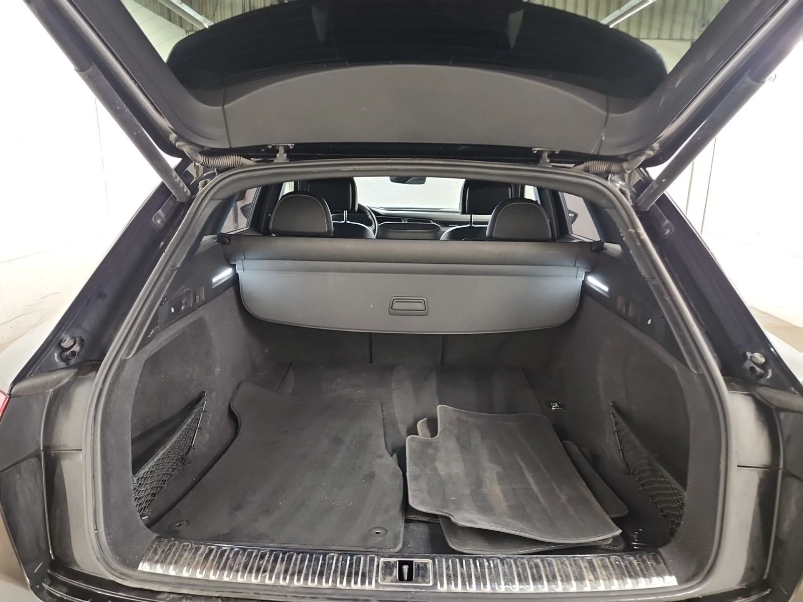 Audi E-Tron Technik* B&O* Matrix* 360 Камера* Подгрев, снимка 17 - Автомобили и джипове - 55867927