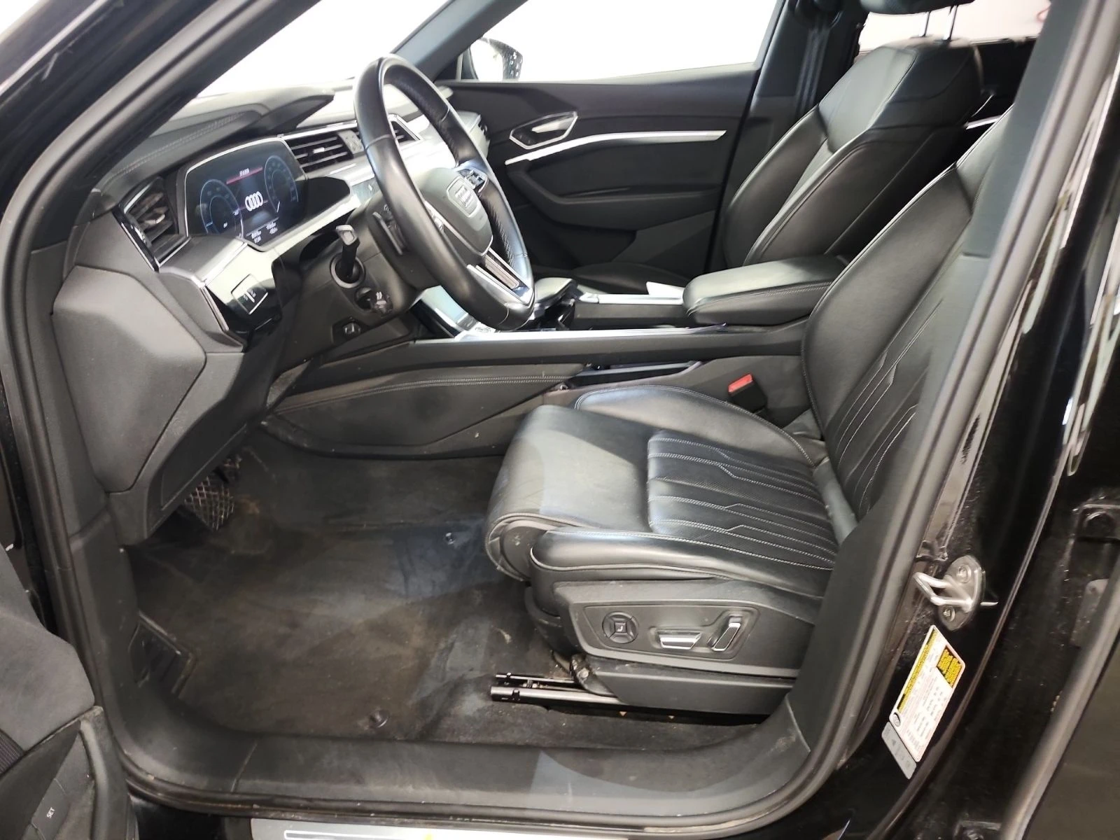 Audi E-Tron Technik* B&O* Matrix* 360 Камера* Подгрев, снимка 7 - Автомобили и джипове - 55867927