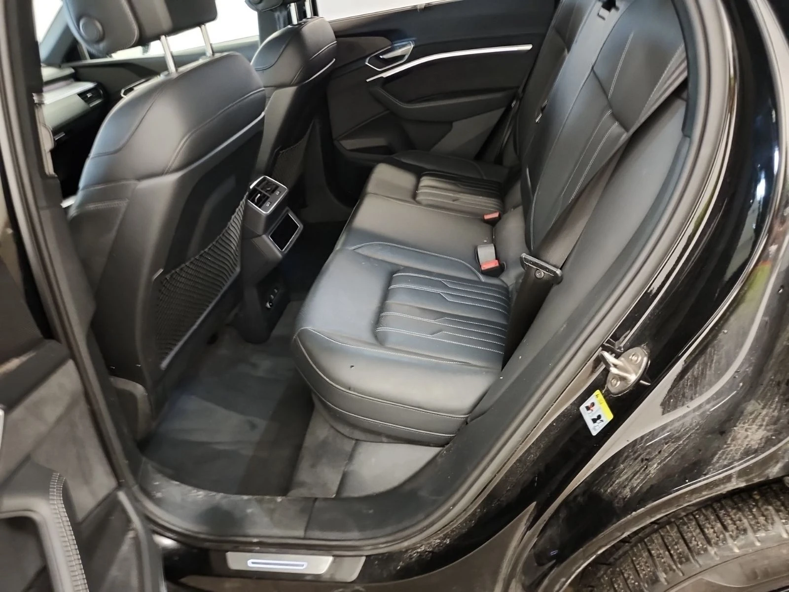Audi E-Tron Technik* B&O* Matrix* 360 Камера* Подгрев, снимка 15 - Автомобили и джипове - 55867927