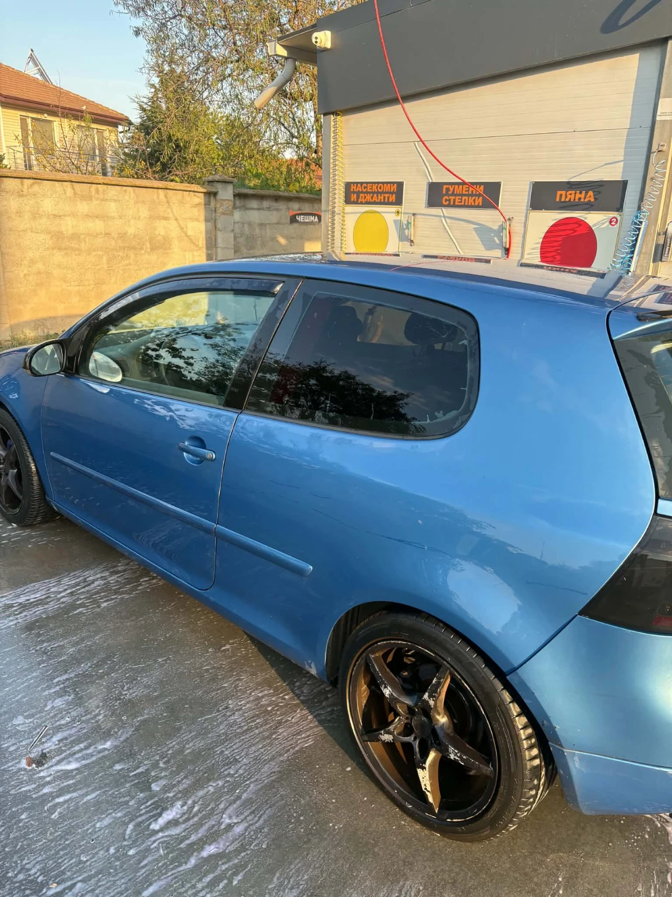 VW Golf 5, снимка 7 - Автомобили и джипове - 56465040