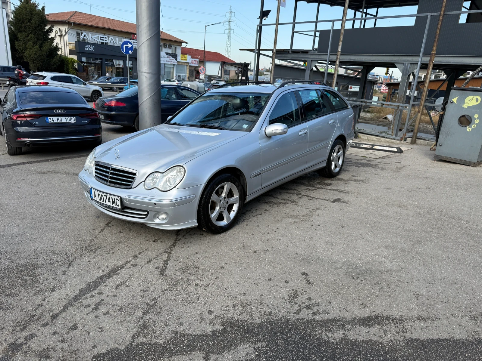 Mercedes-Benz C 220 2.2 CDI, снимка 2 - Автомобили и джипове - 56595129