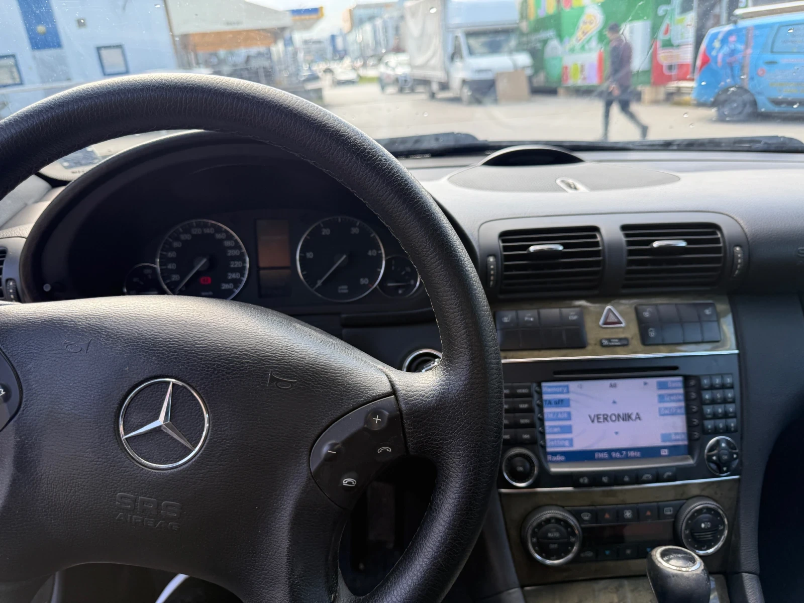 Mercedes-Benz C 220 2.2 CDI, снимка 8 - Автомобили и джипове - 56595129