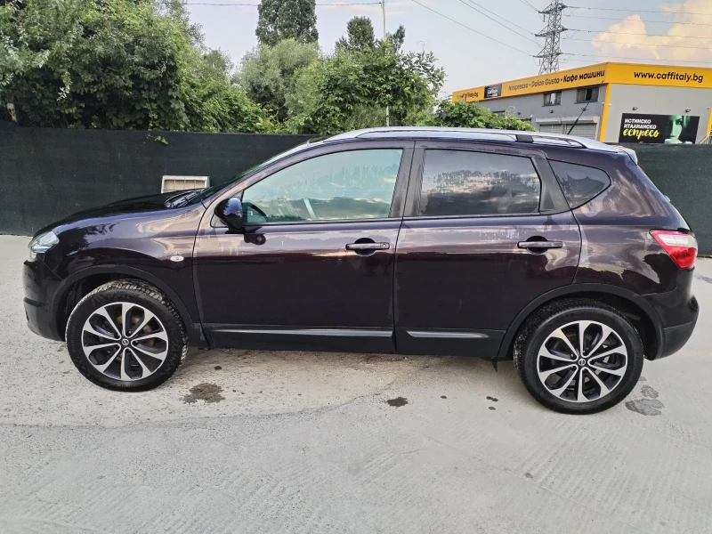 Nissan Qashqai 2.0 бензин 4х4 , снимка 8 - Автомобили и джипове - 52268159