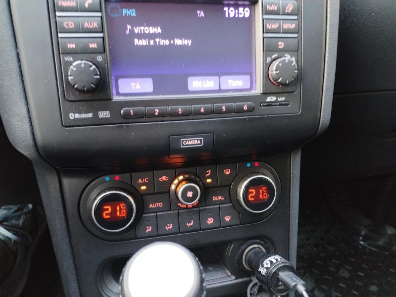 Nissan Qashqai 2.0 бензин 4х4 , снимка 13 - Автомобили и джипове - 52268159