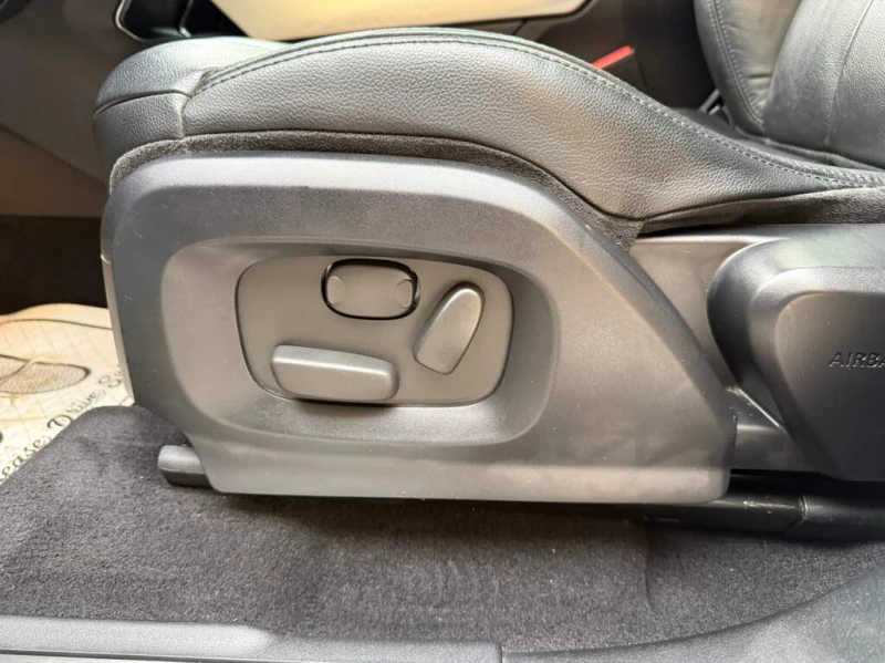 Land Rover Range Rover Evoque Pure Premium * CARFAX* * АвтоКредит* (ЦЕНА ДО БГ), снимка 17 - Автомобили и джипове - 53447185