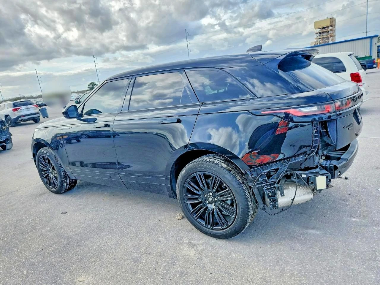 Land Rover Range Rover Velar R-DYNAMIC S* ПОДГРЕВ* КАМЕРА* KEYLESS* КРАЙНА ЦЕНА, снимка 4 - Автомобили и джипове - 53988613
