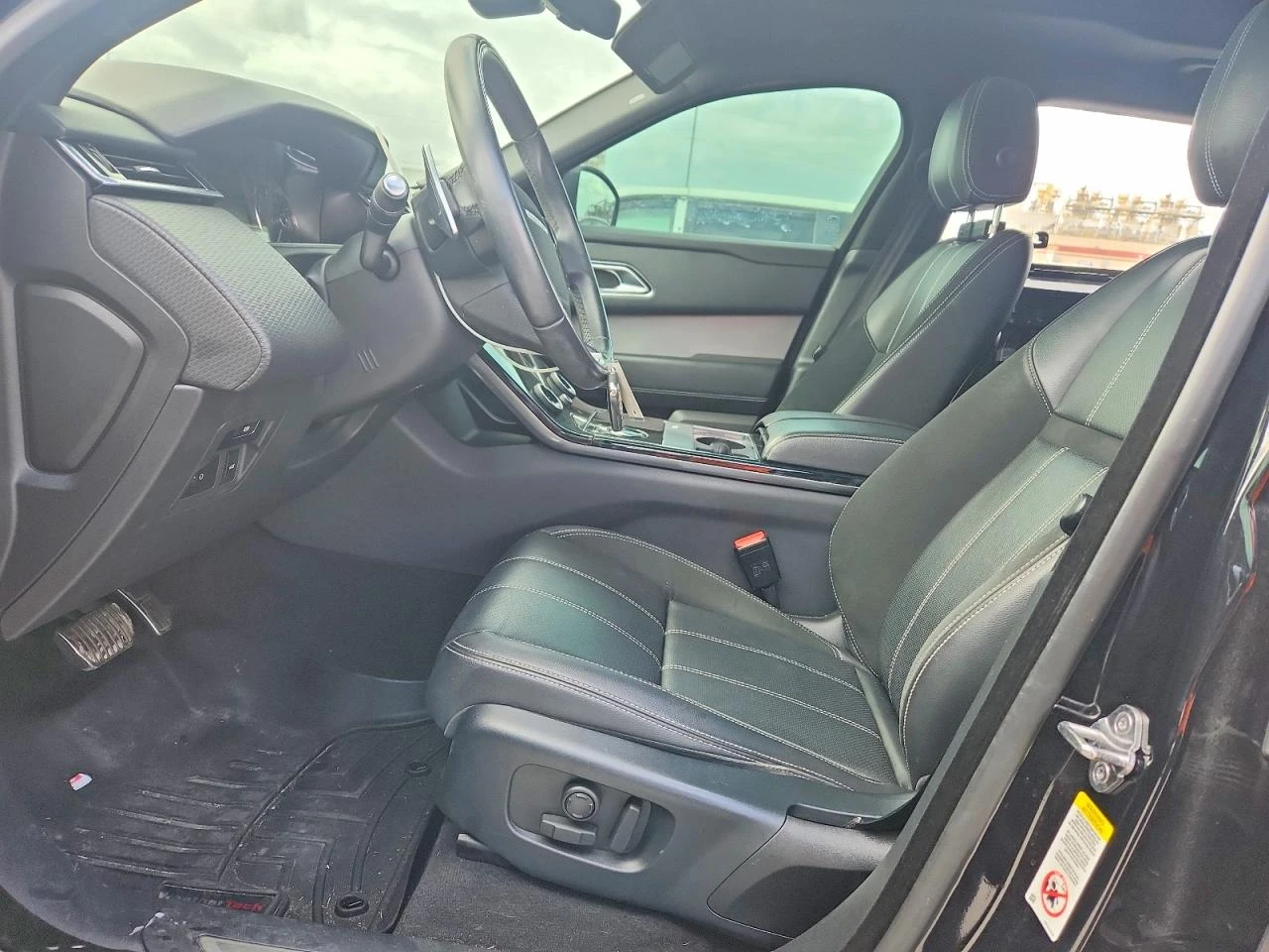 Land Rover Range Rover Velar R-DYNAMIC S* ПОДГРЕВ* КАМЕРА* KEYLESS* КРАЙНА ЦЕНА, снимка 9 - Автомобили и джипове - 53988613