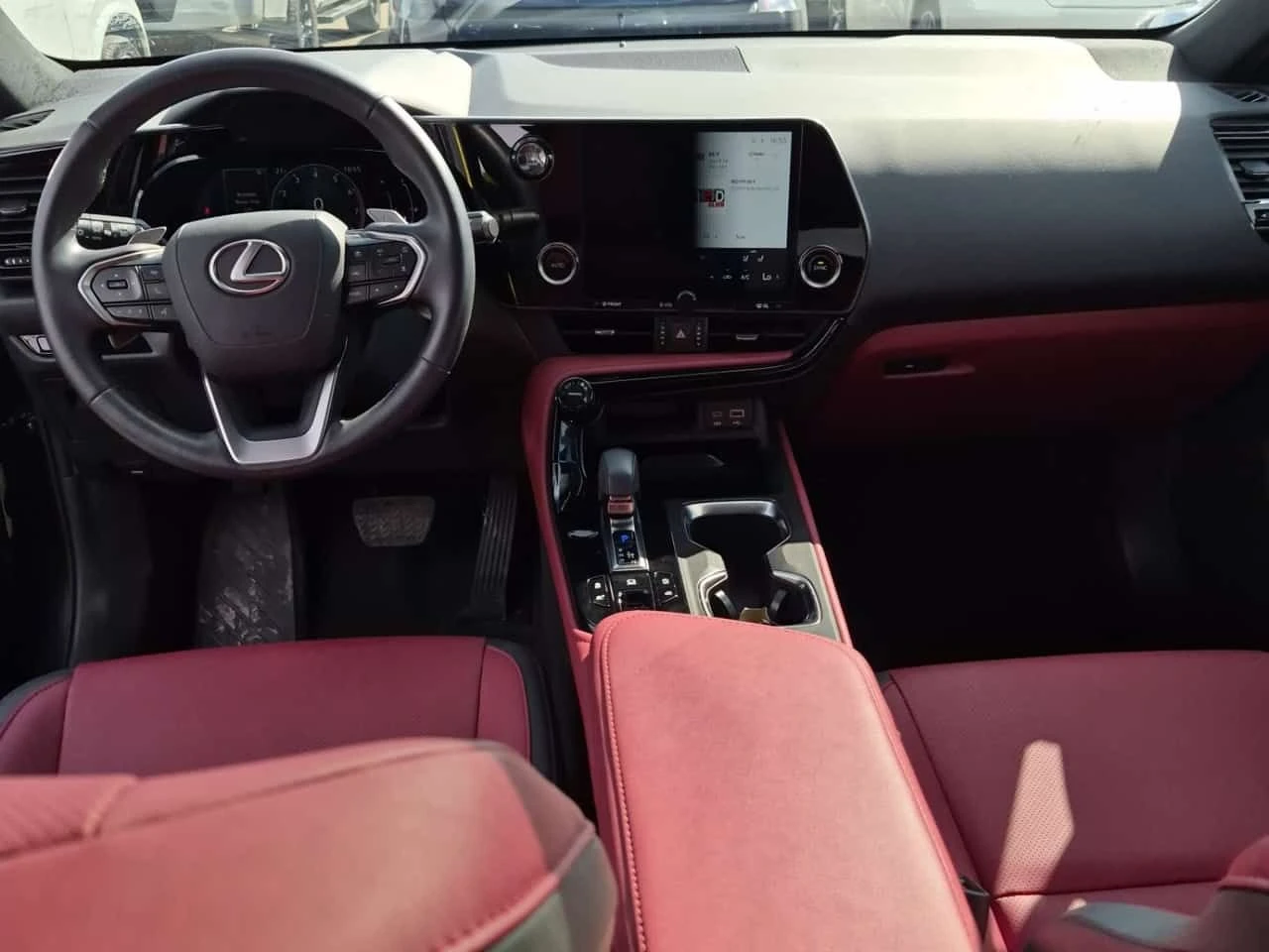 Lexus NX 350 * CARFAX * Без инциденти * Един собственик * , снимка 5 - Автомобили и джипове - 54596598