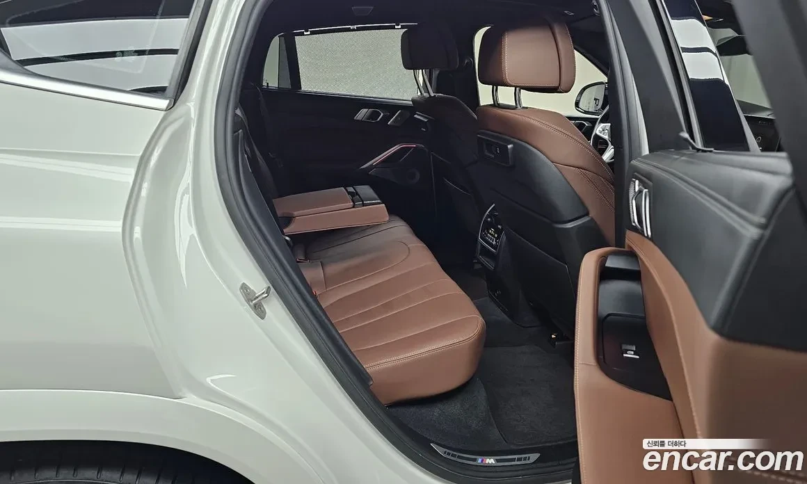 BMW X6 40i xDrive * M PACK * 2 КЛЮЧА * FULL * КРАЙНА ЦЕНА, снимка 12 - Автомобили и джипове - 54781261