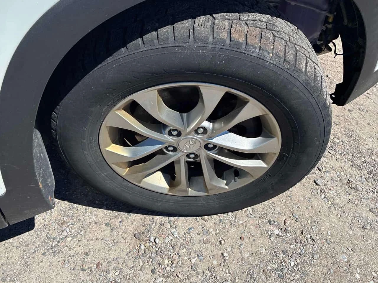 Hyundai Santa fe ESSENATIAL * ГЛАВНО ПРЕДСТАВИТЕЛСТВО НА HYUNDAI* , снимка 6 - Автомобили и джипове - 55703620