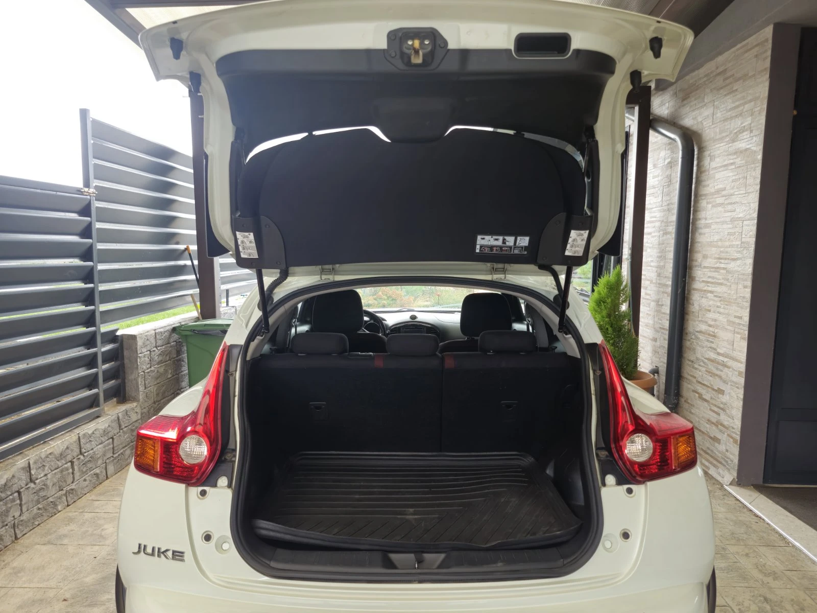 Nissan Juke 1.6 DIG-T (190 кс) TENKA, снимка 5 - Автомобили и джипове - 55903062
