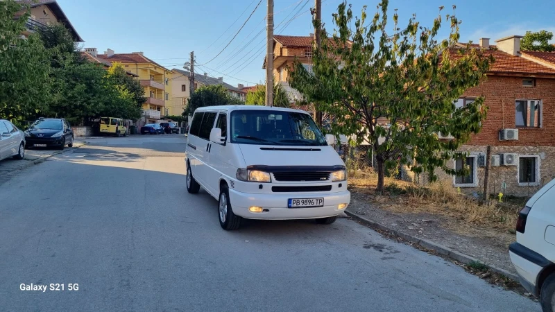 VW Caravelle, снимка 2 - Бусове и автобуси - 47355094