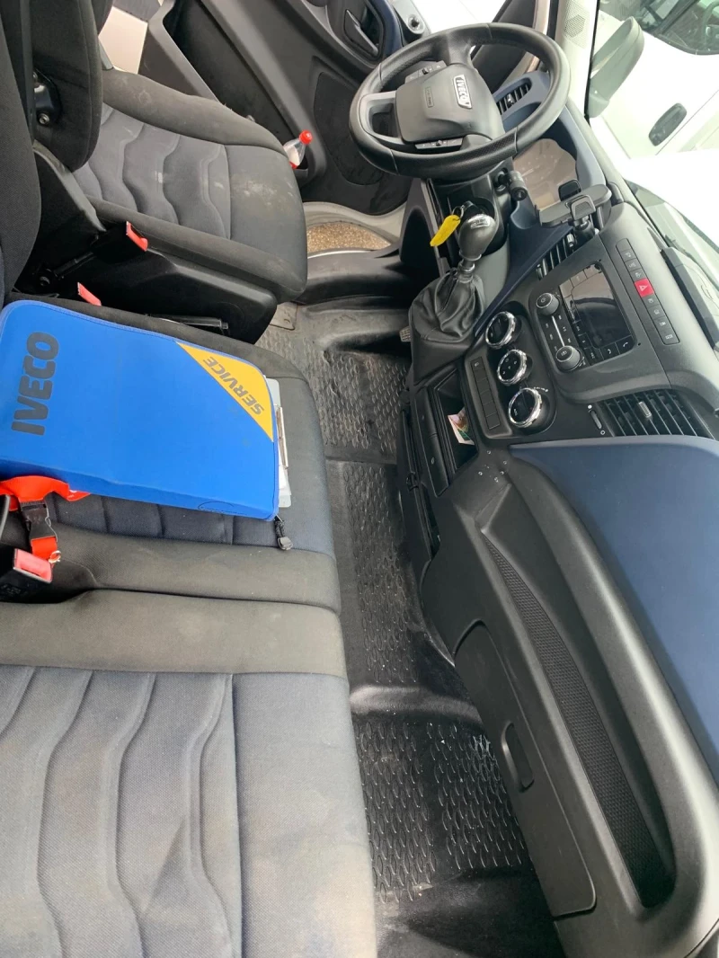 Iveco Daily 35s18* БОРД* КЛИМАТРОНИК* ШВЕЙЦАРИЯ* , снимка 10 - Бусове и автобуси - 53373221
