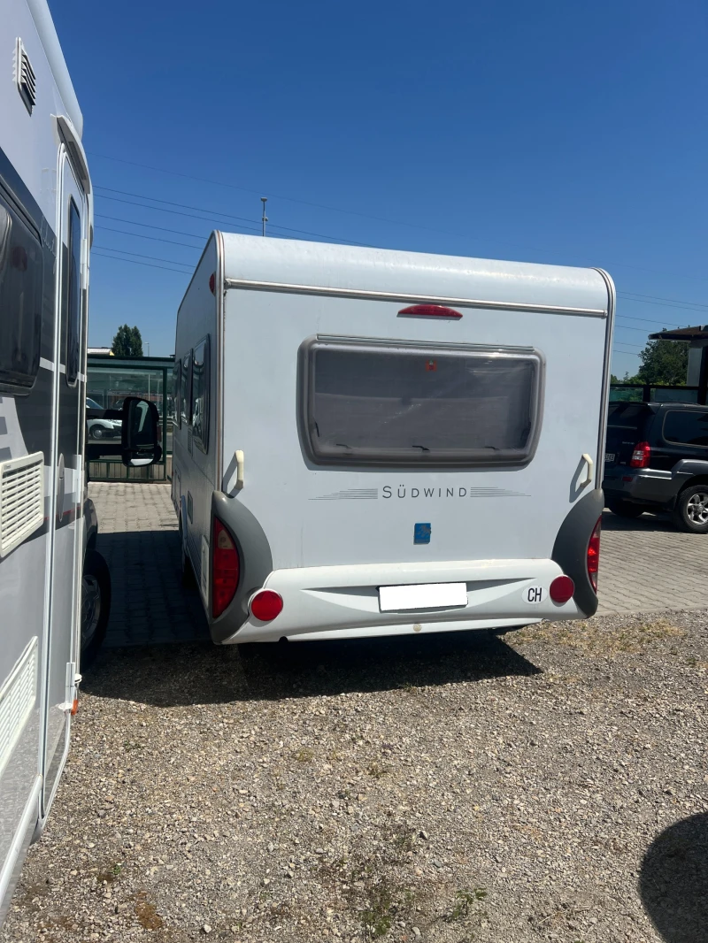 Каравана Knaus 450FU, снимка 5 - Каравани и кемпери - 53559010