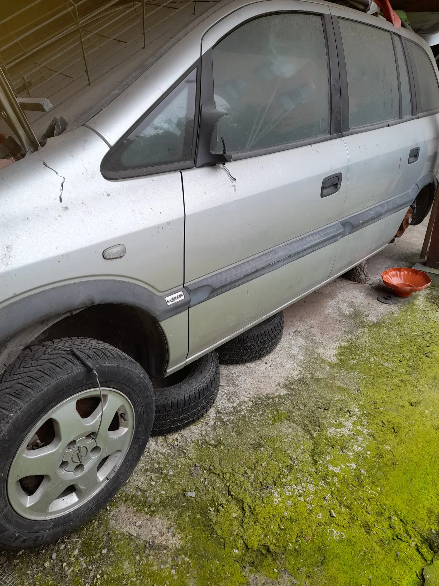 ���� ������ �� ����� 1.8 | Mobile.bg � ����������� 1