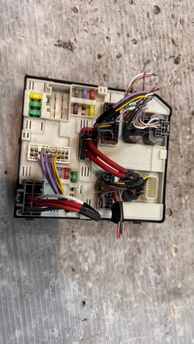 Контролен Модул (Бушонно Табло BSI / BSM ) за Renault Scenic 2012 - 284B65628R / 2157227488, снимка 2 - Части - 52974225