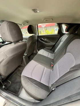 Hyundai I30 1.6 CRDi в гаранция, снимка 8