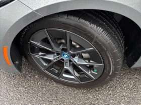 BMW i4 * * CARFAX * *   * *  | Mobile.bg    7