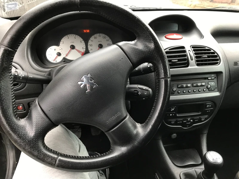 Peugeot 206, снимка 1 - Автомобили и джипове - 47310528