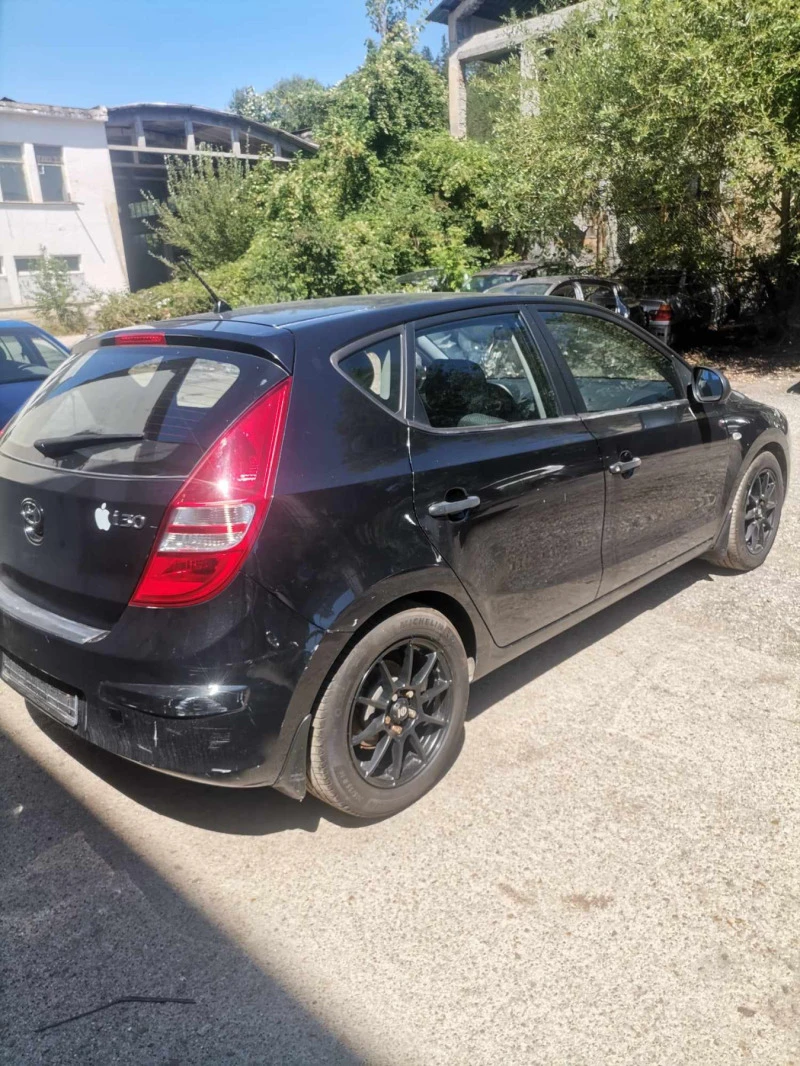 Hyundai I30, снимка 4 - Автомобили и джипове - 46734327