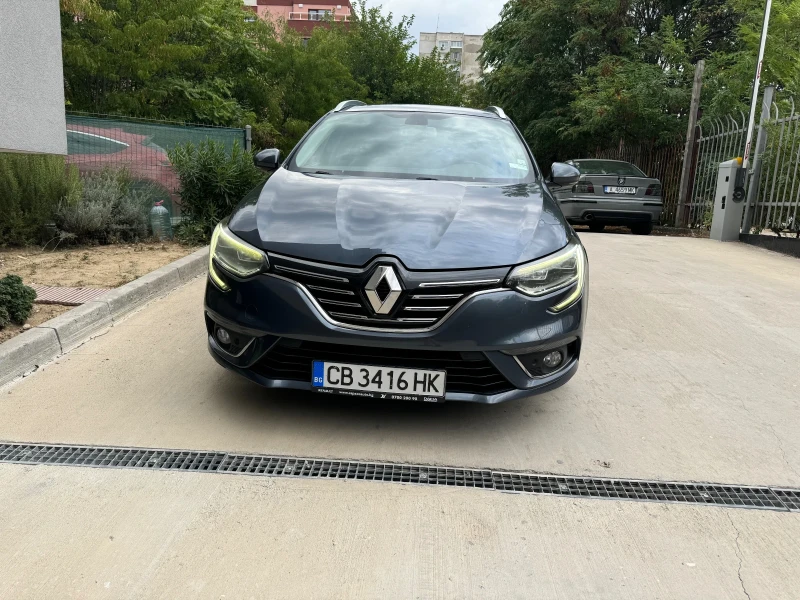 Renault Megane Частно лице- Перфектна, снимка 1 - Автомобили и джипове - 47567559