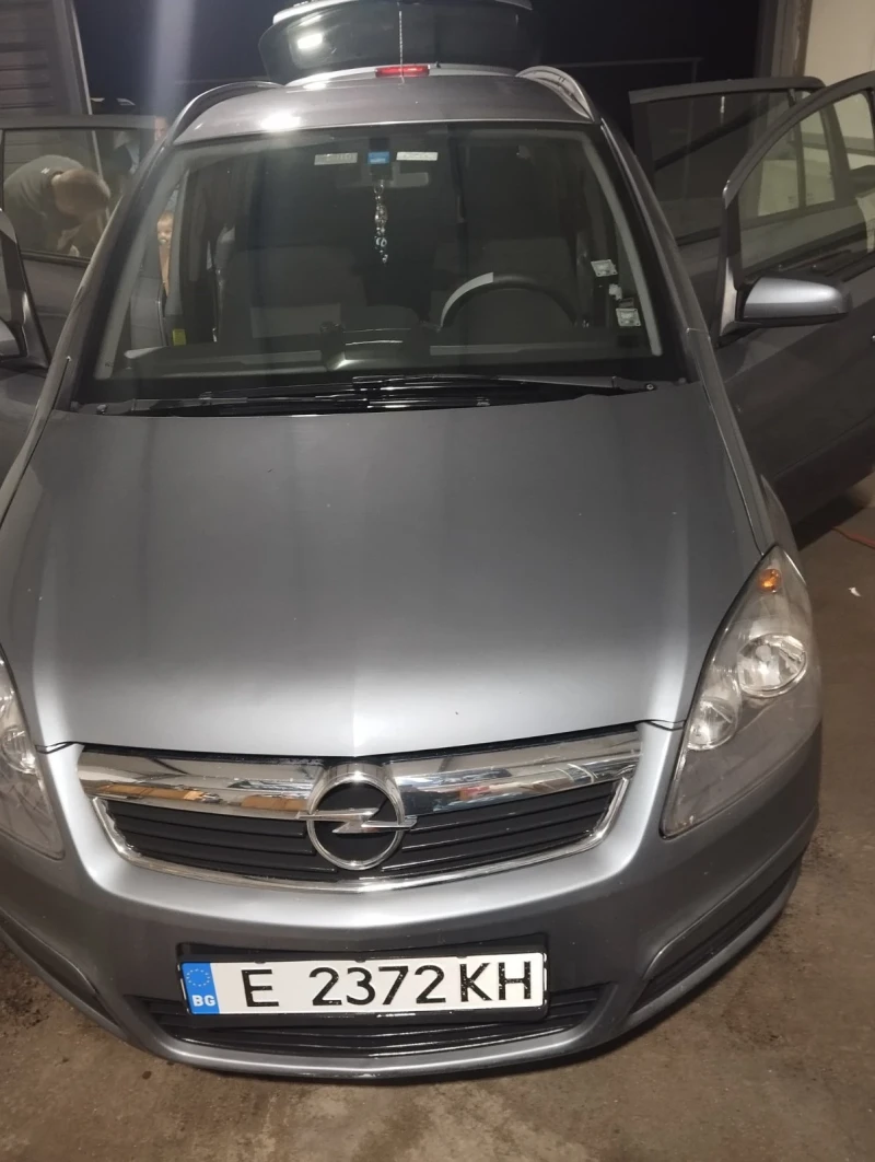 Opel Zafira, снимка 1 - Автомобили и джипове - 47726599