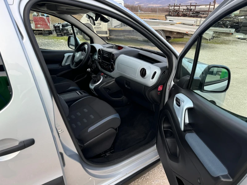 Citroen Berlingo 1.6 HDI 114 PS, снимка 14 - Автомобили и джипове - 48422511