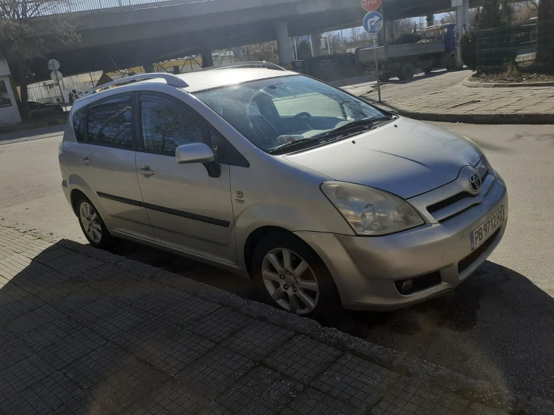 Toyota Corolla verso 1, 8 Бензин/Газ , снимка 5 - Автомобили и джипове - 48836964