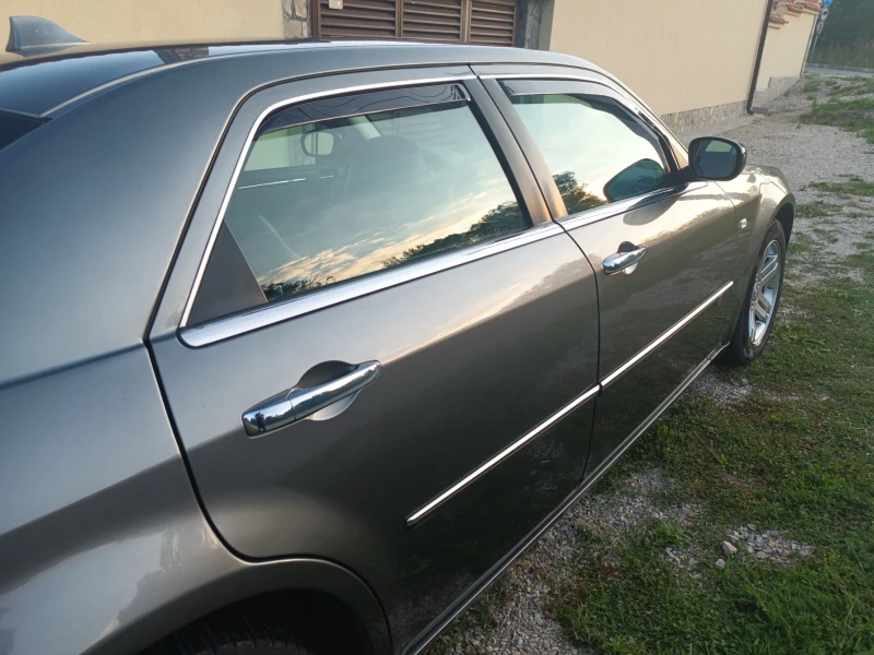 Chrysler 300c 3.0 CRD 2010 177 711KM, снимка 6 - Автомобили и джипове - 51076269