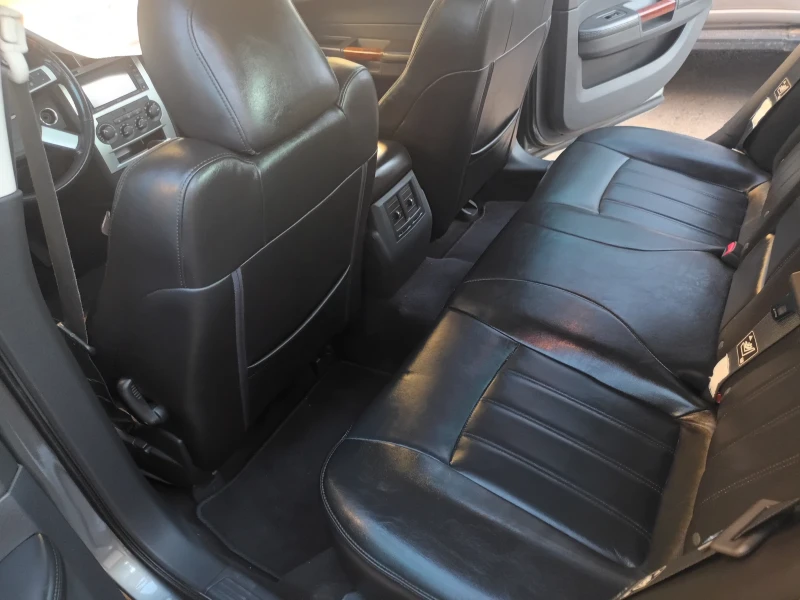 Chrysler 300c 3.0 CRD 2010 177 711KM, снимка 12 - Автомобили и джипове - 51076269