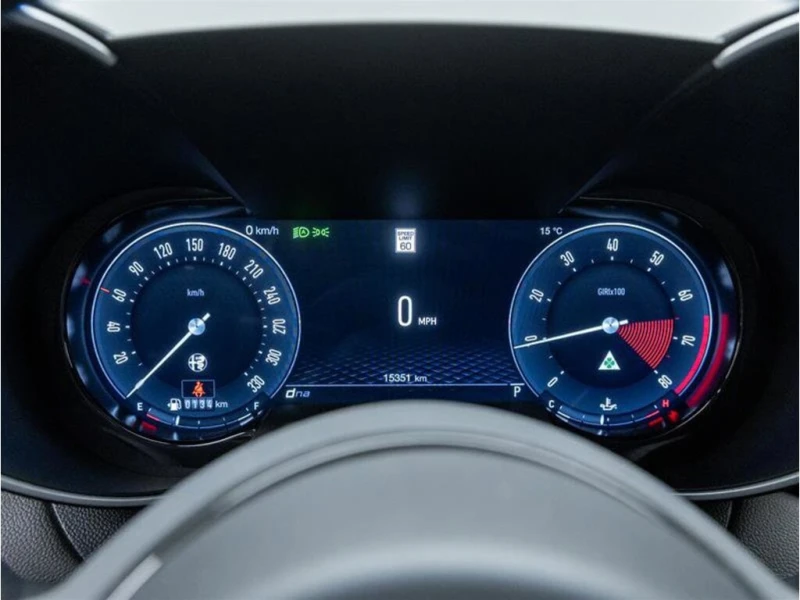 Alfa Romeo Giulia * Quadrifoglio RWD * CARFAX * ЦЕНА ДО БГ, снимка 13 - Автомобили и джипове - 52830368