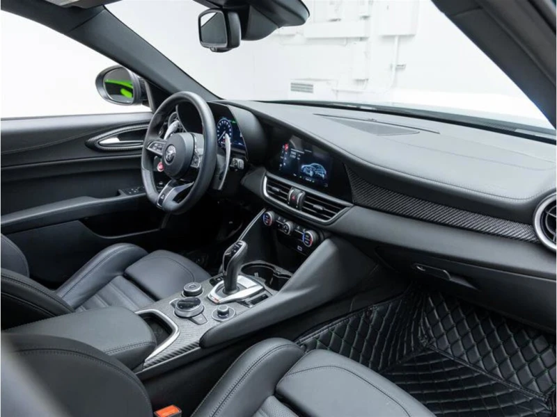 Alfa Romeo Giulia * Quadrifoglio RWD * CARFAX * ЦЕНА ДО БГ, снимка 10 - Автомобили и джипове - 52830368