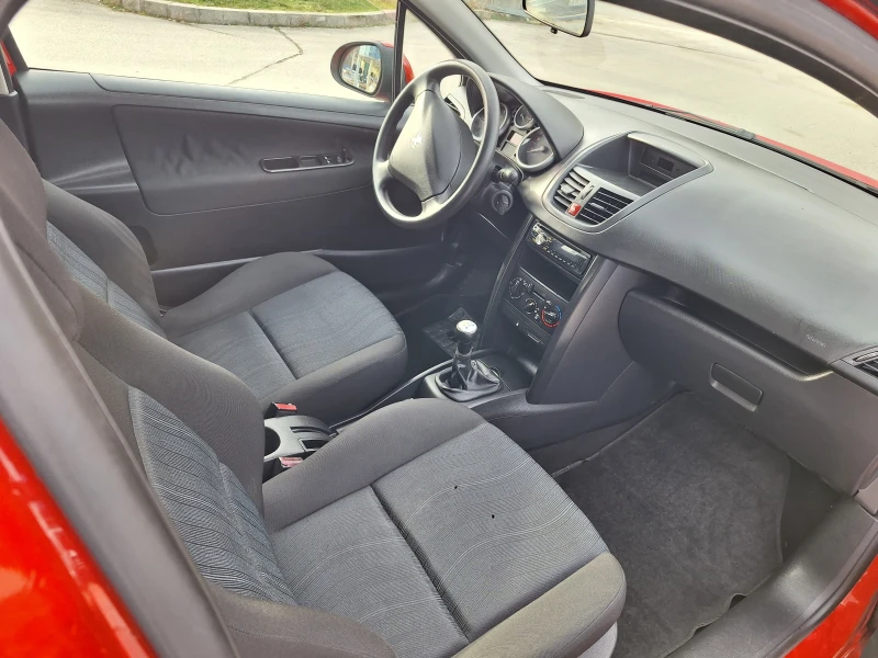 Peugeot 207 1.4i, снимка 13 - Автомобили и джипове - 52837360