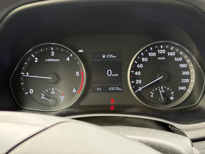 Hyundai I30 1.6 CRDi в гаранция, снимка 9 - Автомобили и джипове - 53234339