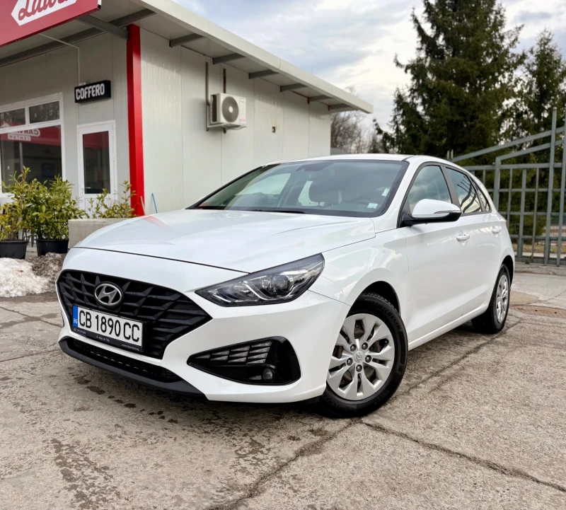 Hyundai I30 1.6 CRDi в гаранция, снимка 2 - Автомобили и джипове - 53234339