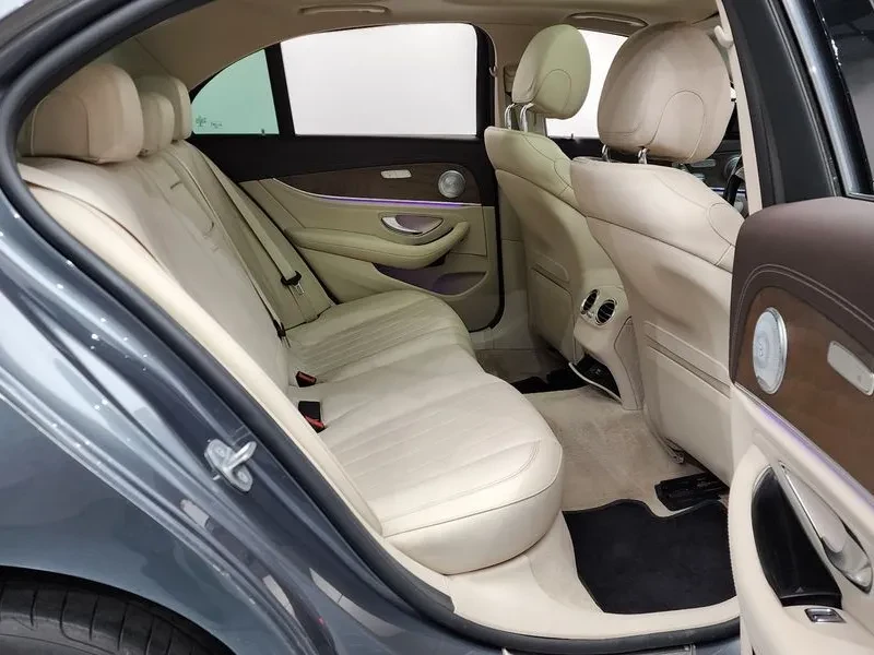 Mercedes-Benz E 300 4MATIC - САМО 30% АВАНС, снимка 12 - Автомобили и джипове - 56266602