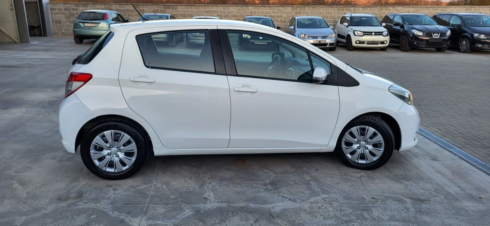 Toyota Yaris 1.4D4D-90 NAVI EURO 5 - изображение 5