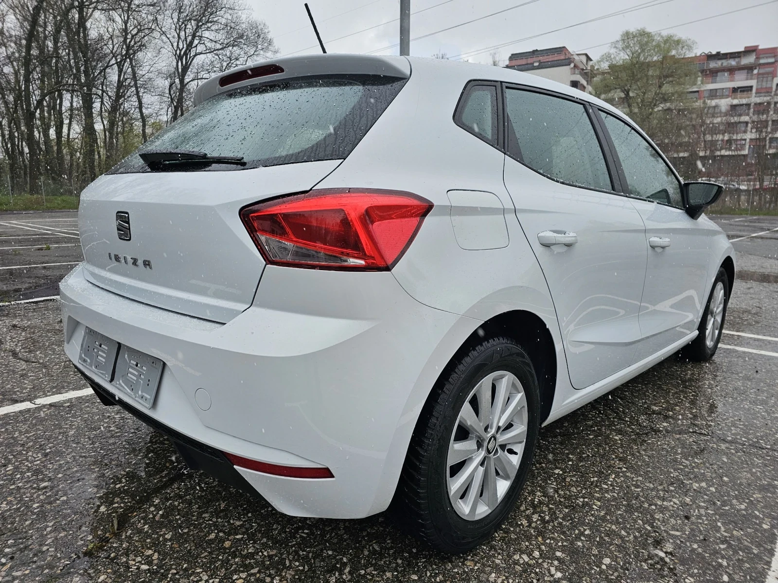 Seat Ibiza 1.6TDI 101к.с. 2021г. без забележки! - изображение 4