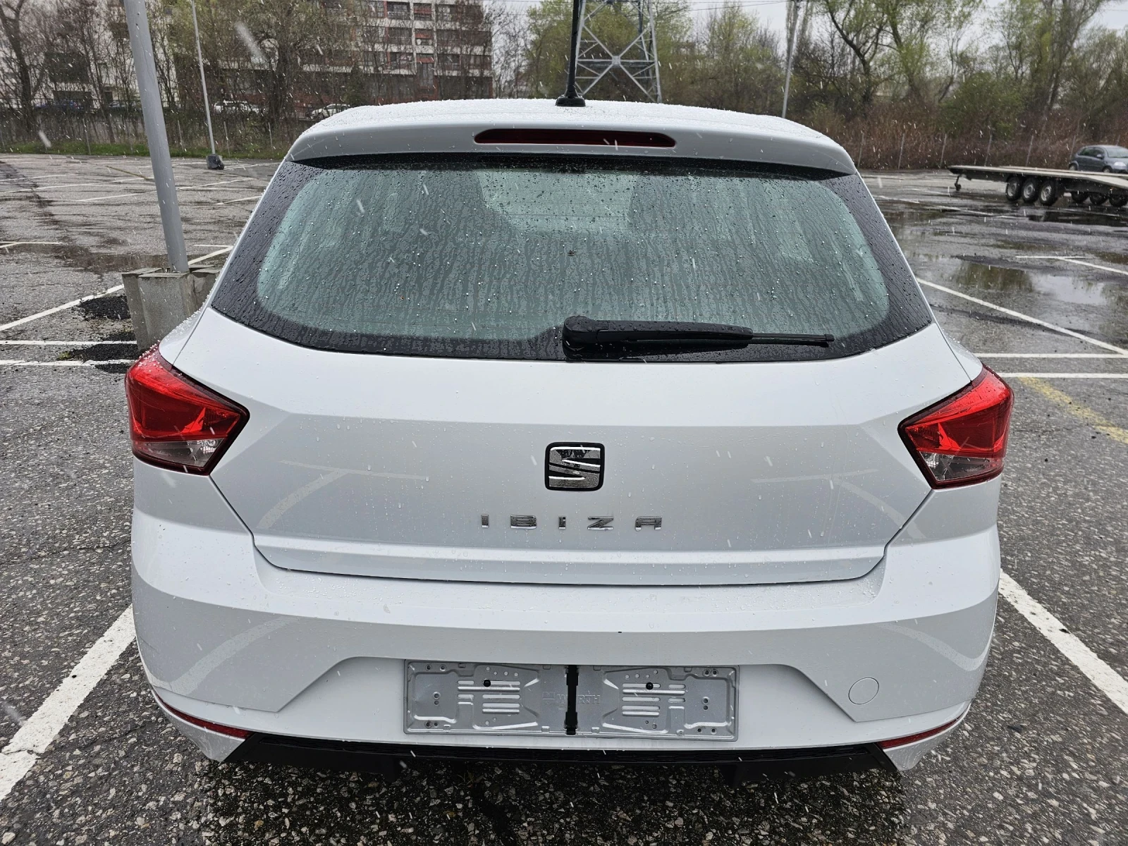 Seat Ibiza 1.6TDI 101к.с. 2021г. без забележки! - изображение 5