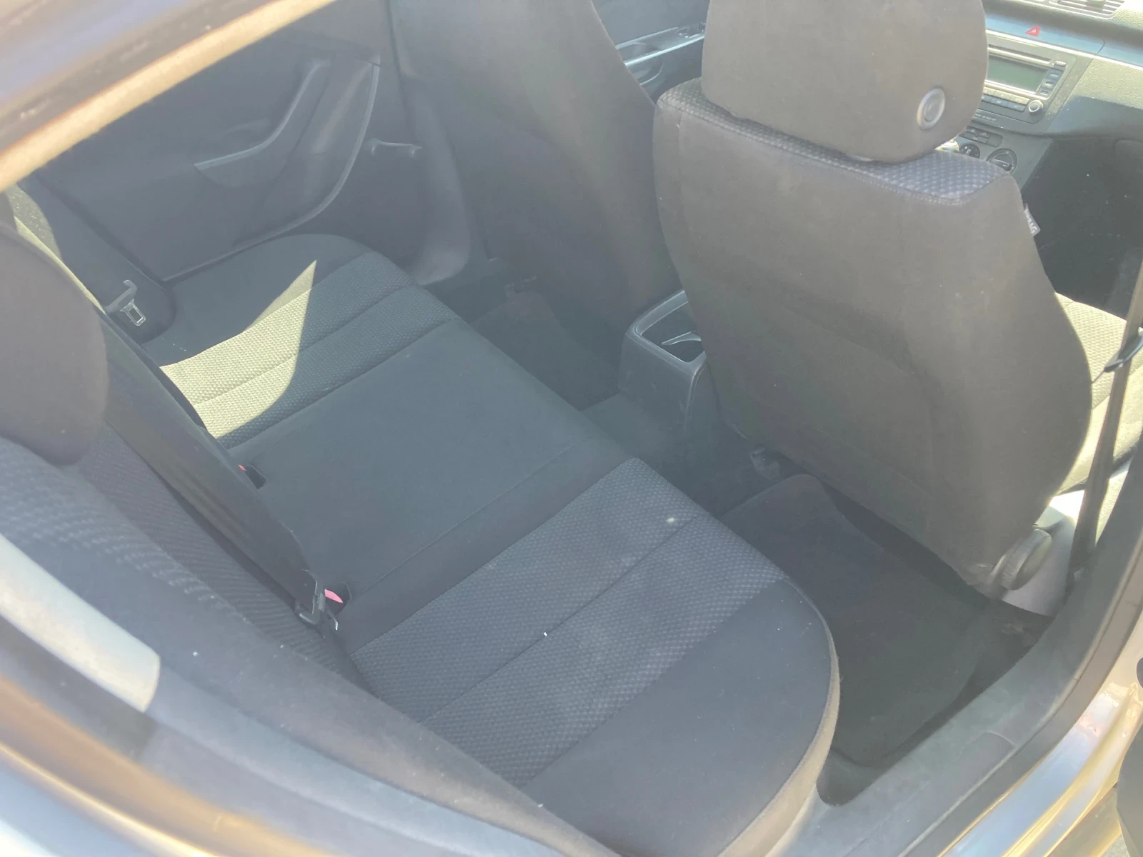 VW Passat 1.9 TDI , снимка 12 - Автомобили и джипове - 49144183