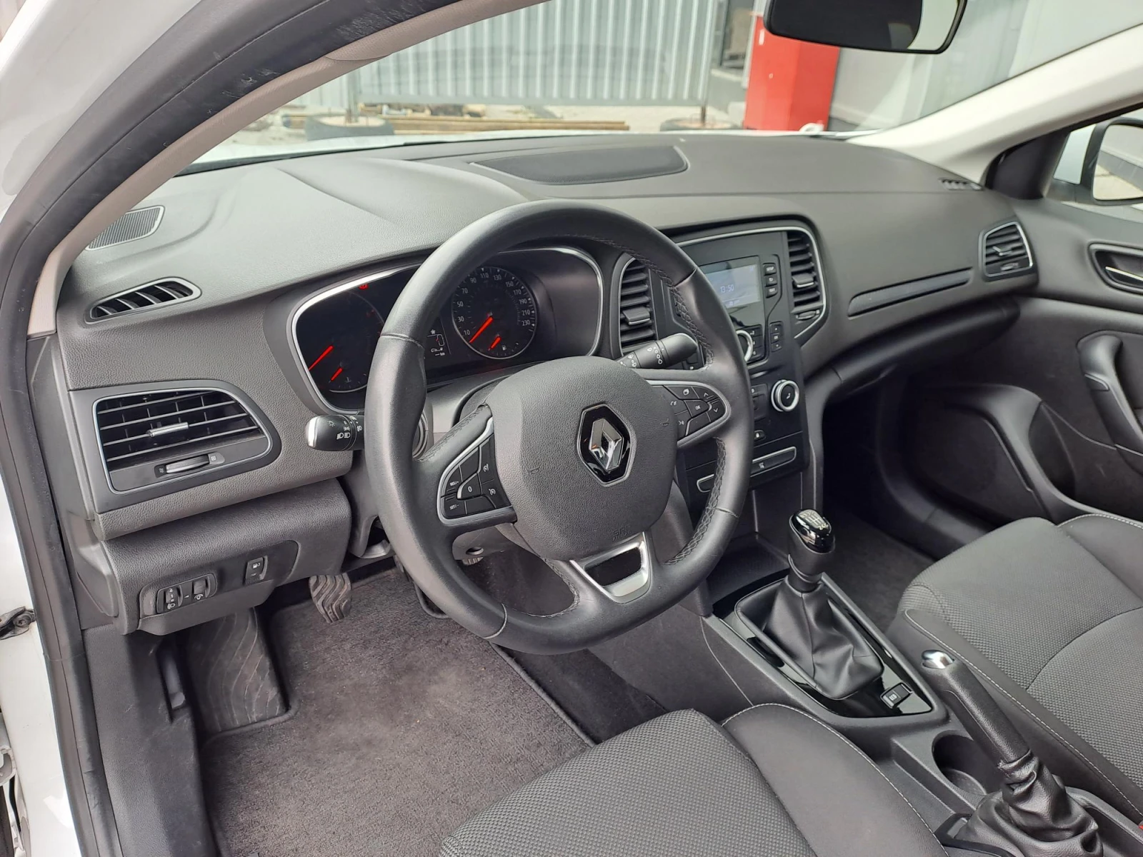 Renault Megane 1.3 Sedan TCe Life  140.. | Mobile.bg   7