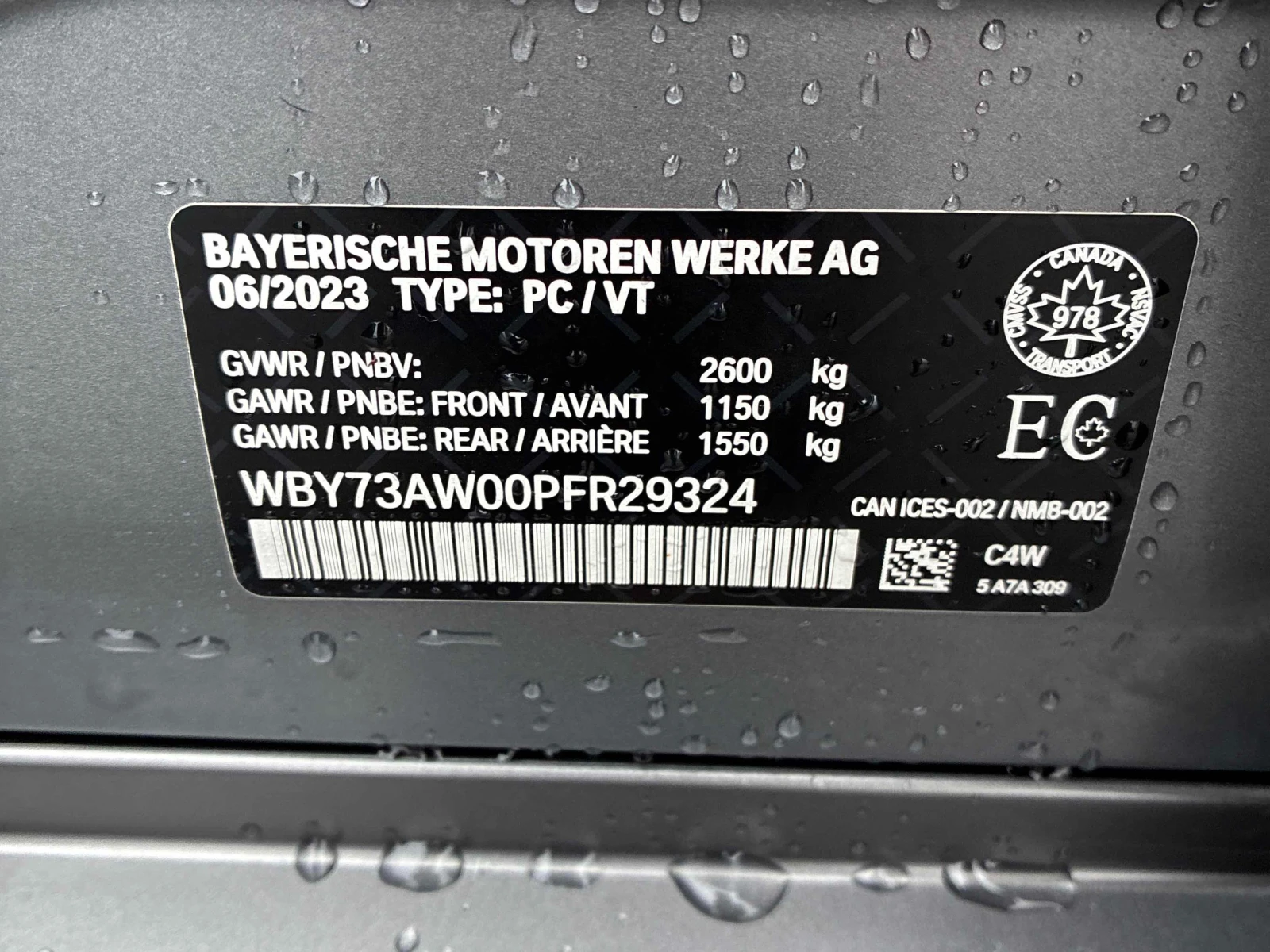 BMW i4 * * CARFAX * *   * *  | Mobile.bg   16