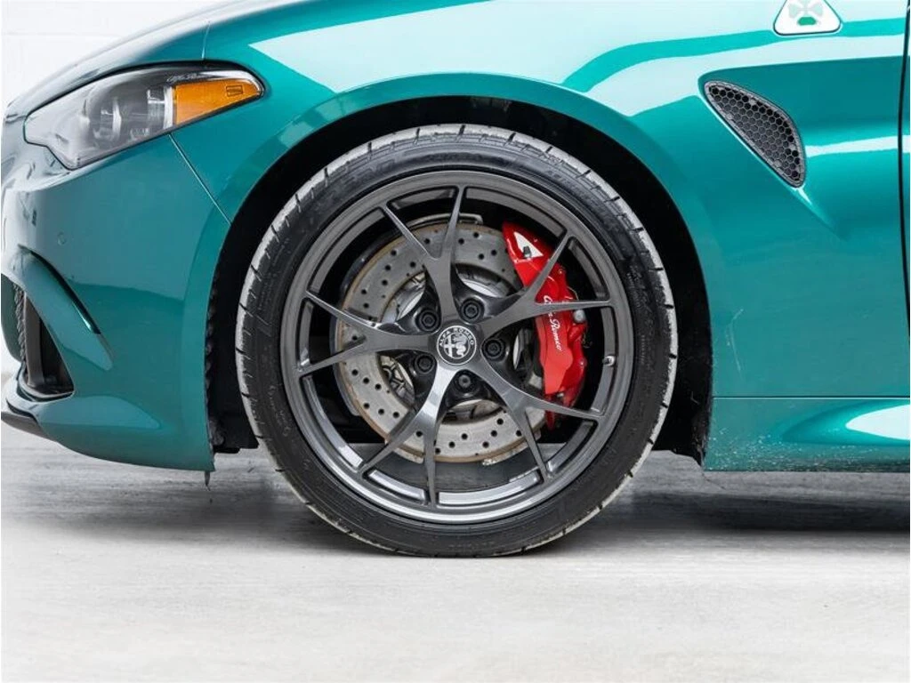 Alfa Romeo Giulia * Quadrifoglio RWD * CARFAX * ЦЕНА ДО БГ - изображение 5