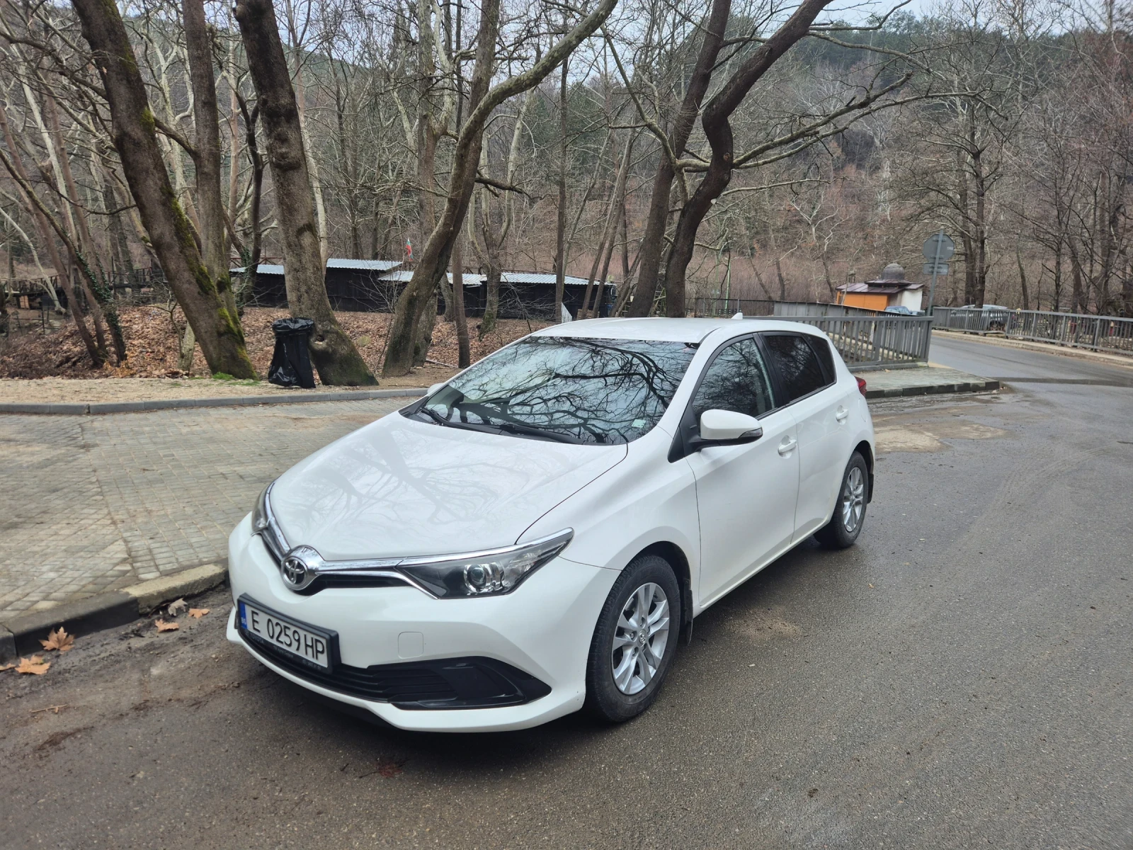Toyota Auris 1.33 ������ | Mobile.bg � ����������� 1
