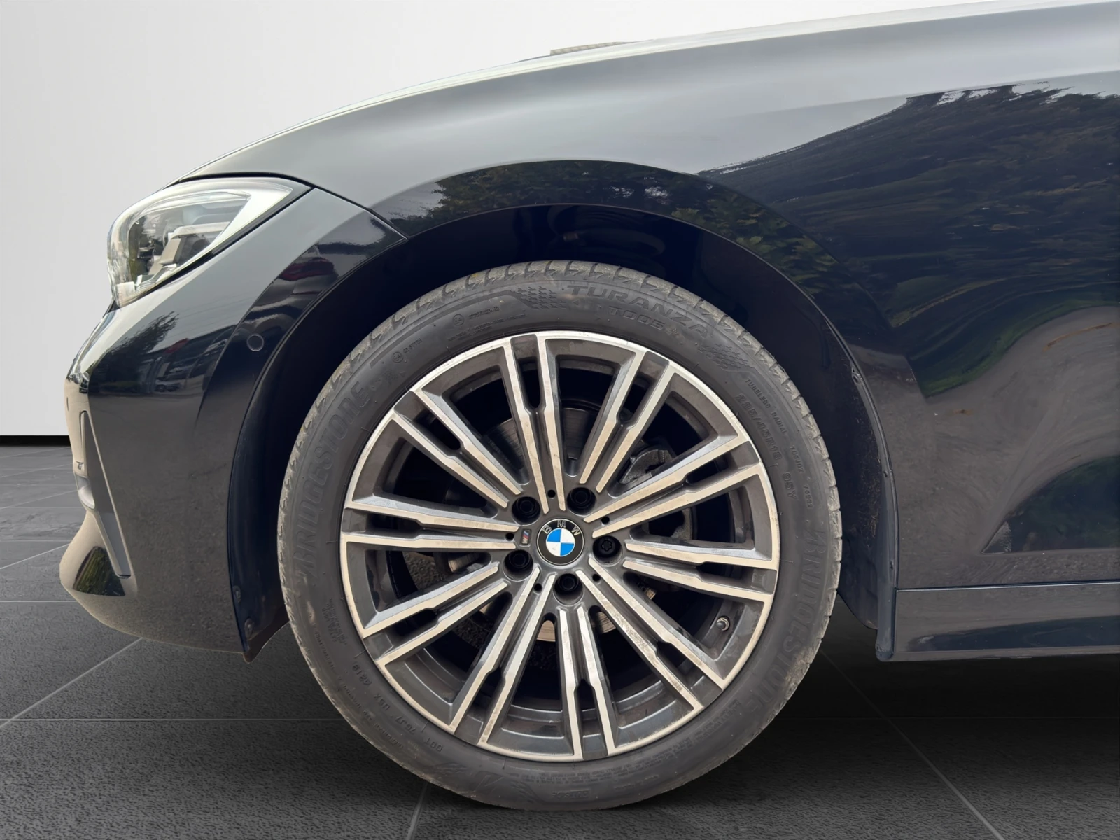 BMW 320 xDrive, снимка 5 - Автомобили и джипове - 53816605