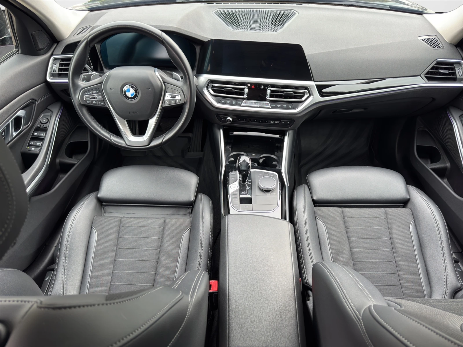 BMW 320 xDrive, снимка 7 - Автомобили и джипове - 53816605