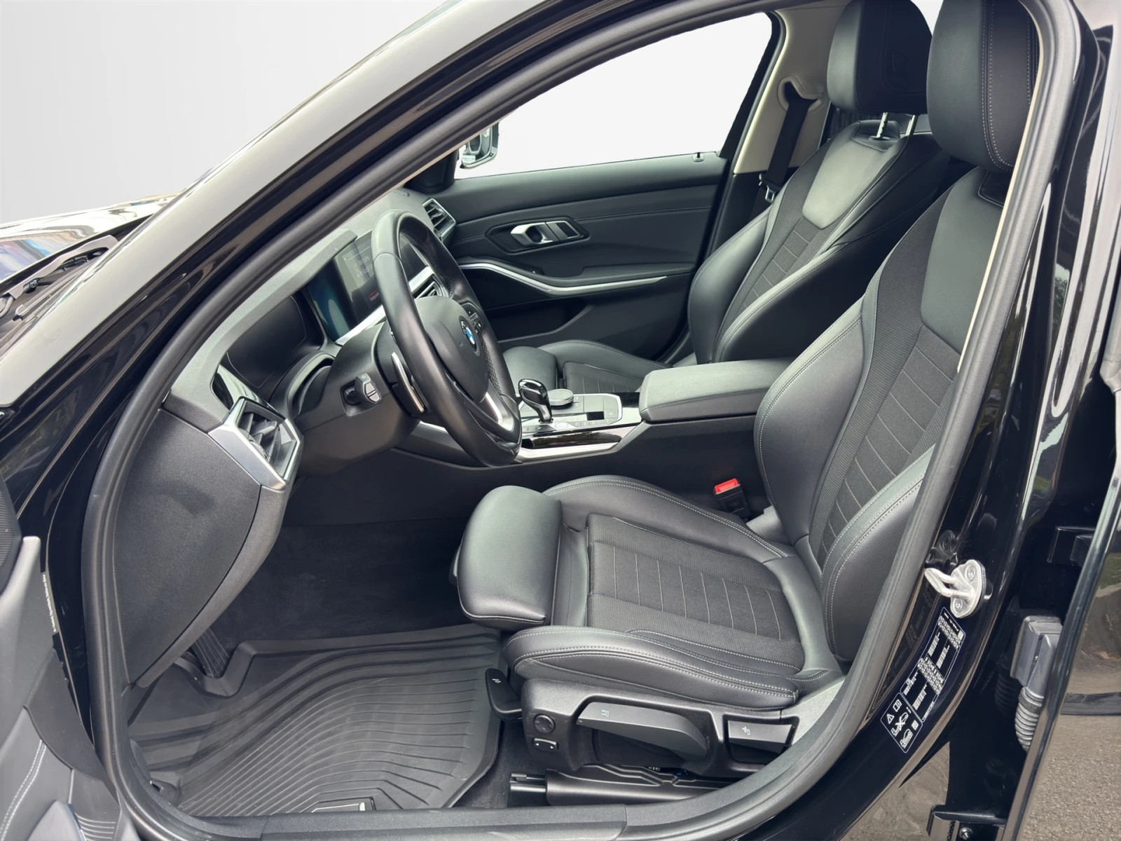 BMW 320 xDrive, снимка 6 - Автомобили и джипове - 53816605