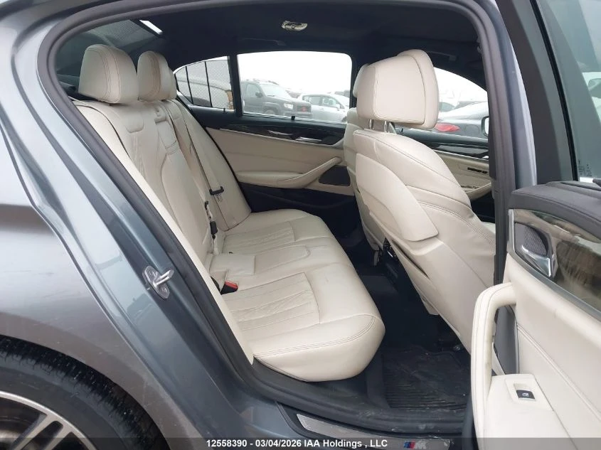 BMW 530 MPACK* HEADUP* HARMAN* GESTURE* ВАКУМ* , снимка 10 - Автомобили и джипове - 53849473